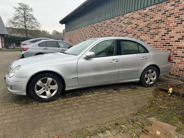 Mercedes-Benz E 280 CDI 4Matic - Mobil: gambar 4 Mercedes-Benz E 280 CDI 4Matic - Mobil: gambar 4