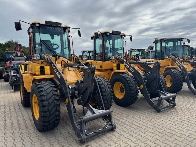 Volvo L 30 HS Klima - Wheel loader: gambar 3 Volvo L 30 HS Klima - Wheel loader: gambar 3