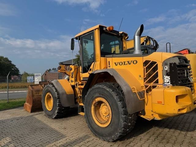 Volvo L 90 F - Wheel loader: gambar 1 Volvo L 90 F - Wheel loader: gambar 1