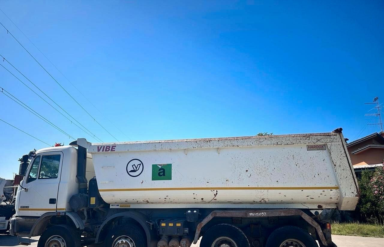 Astra HD 7 45 - Truk jungkit: gambar 3 Astra HD 7 45 - Truk jungkit: gambar 3