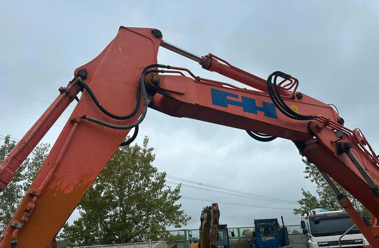 Escavatore cingolato Fiat-Hitachi ex 215 - Ekskavator perayap: gambar 3 Escavatore cingolato Fiat-Hitachi ex 215 - Ekskavator perayap: gambar 3
