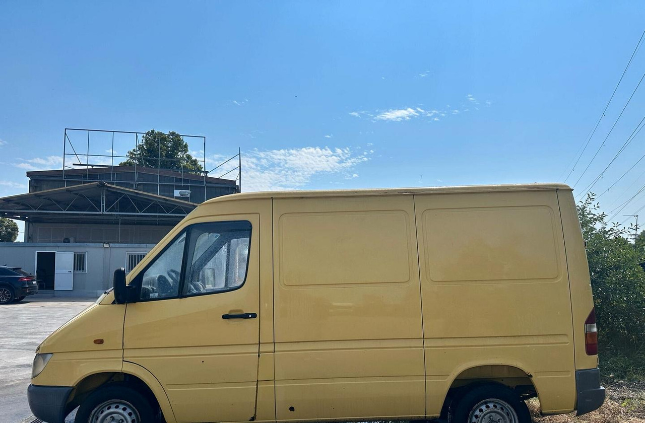 Furgone Mercedes Sprinter 211 - Van panel: gambar 1 Furgone Mercedes Sprinter 211 - Van panel: gambar 1