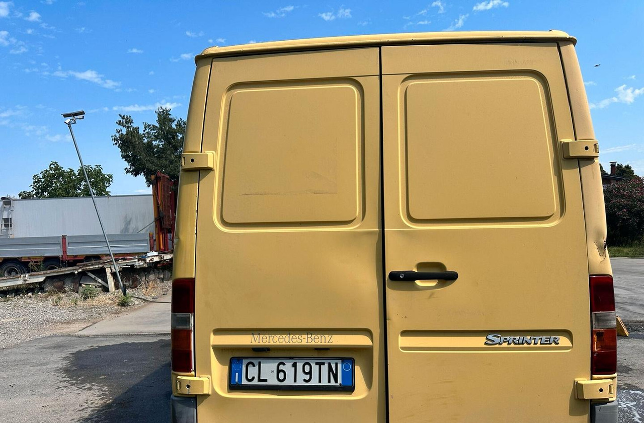 Furgone Mercedes Sprinter 211 - Van panel: gambar 5 Furgone Mercedes Sprinter 211 - Van panel: gambar 5