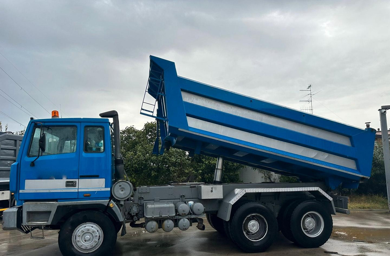 - Truk jungkit: gambar 3 - Truk jungkit: gambar 3