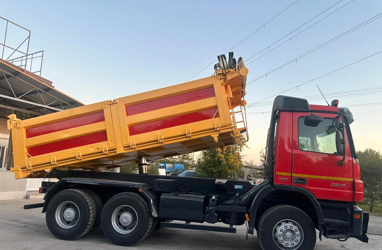 Truk jungkit Mercedes 3 assi ribaltabile euro 5: gambar 11 Truk jungkit Mercedes 3 assi ribaltabile euro 5: gambar 11