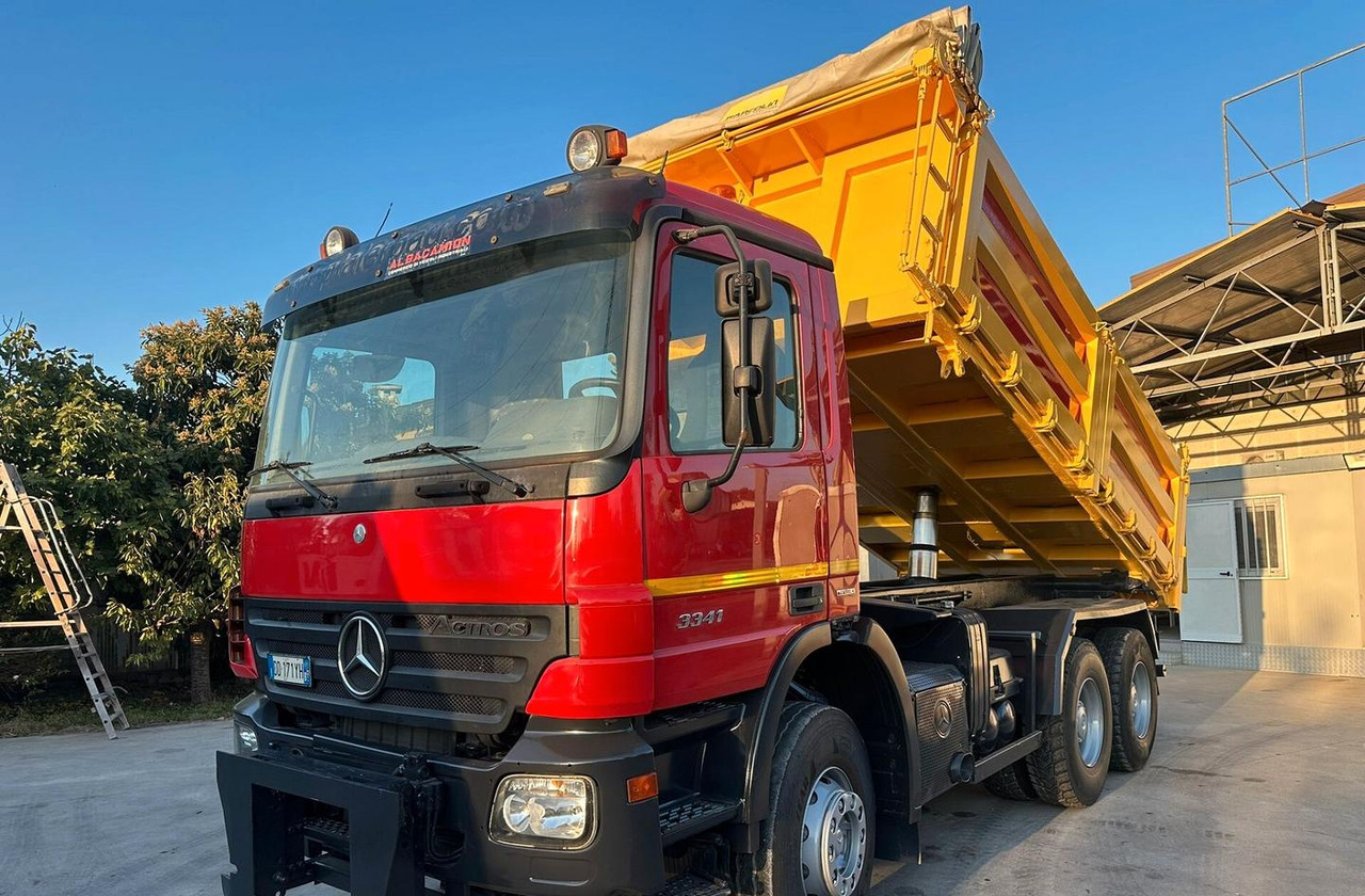 Mercedes 3 assi ribaltabile euro 5 - Truk jungkit: gambar 2 Mercedes 3 assi ribaltabile euro 5 - Truk jungkit: gambar 2