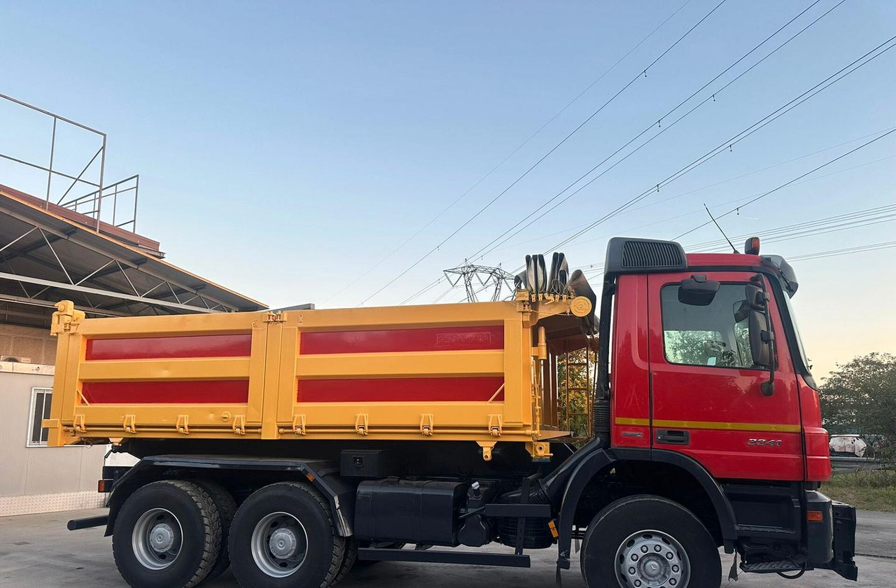 Mercedes 3 assi ribaltabile euro 5 - Truk jungkit: gambar 3 Mercedes 3 assi ribaltabile euro 5 - Truk jungkit: gambar 3