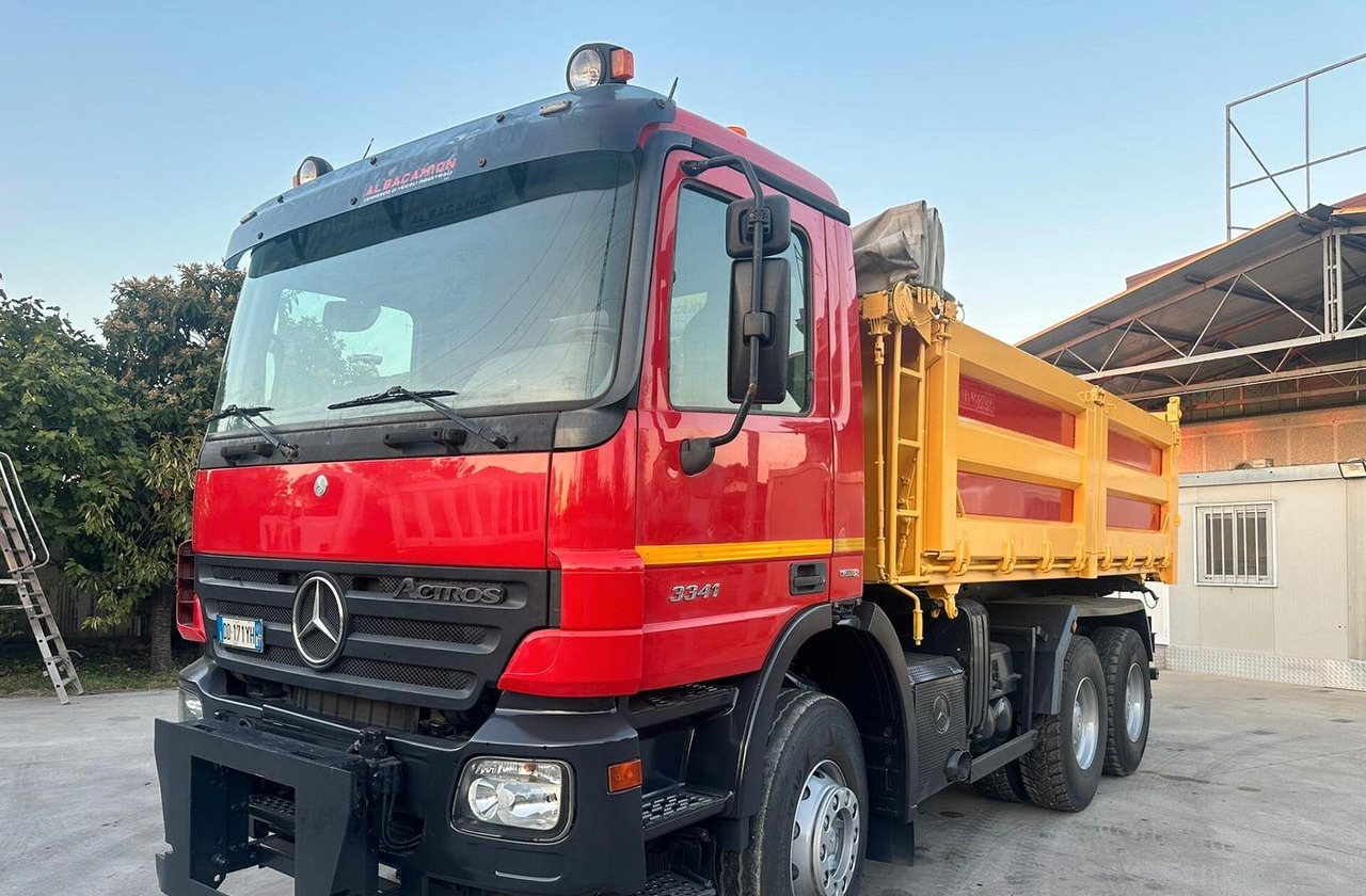 Mercedes 3 assi ribaltabile euro 5 - Truk jungkit: gambar 5 Mercedes 3 assi ribaltabile euro 5 - Truk jungkit: gambar 5