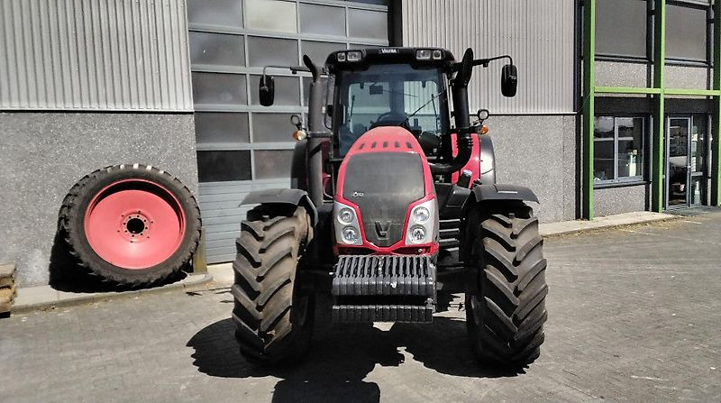 Valtra T153 Versu - Traktor: gambar 2 Valtra T153 Versu - Traktor: gambar 2