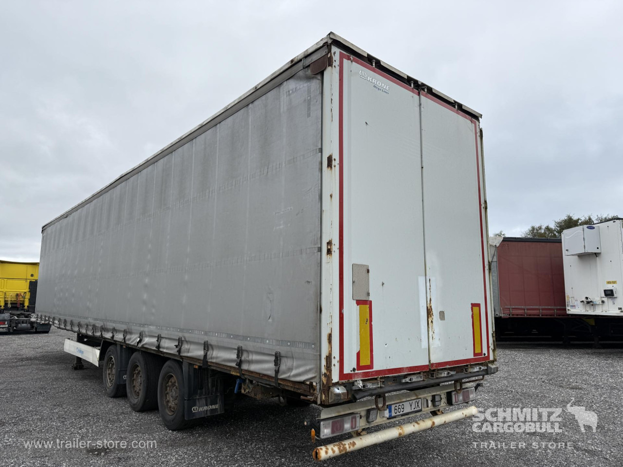 KRONE Curtainsider Mega - Semi-trailer dengan terpal samping: gambar 1 KRONE Curtainsider Mega - Semi-trailer dengan terpal samping: gambar 1