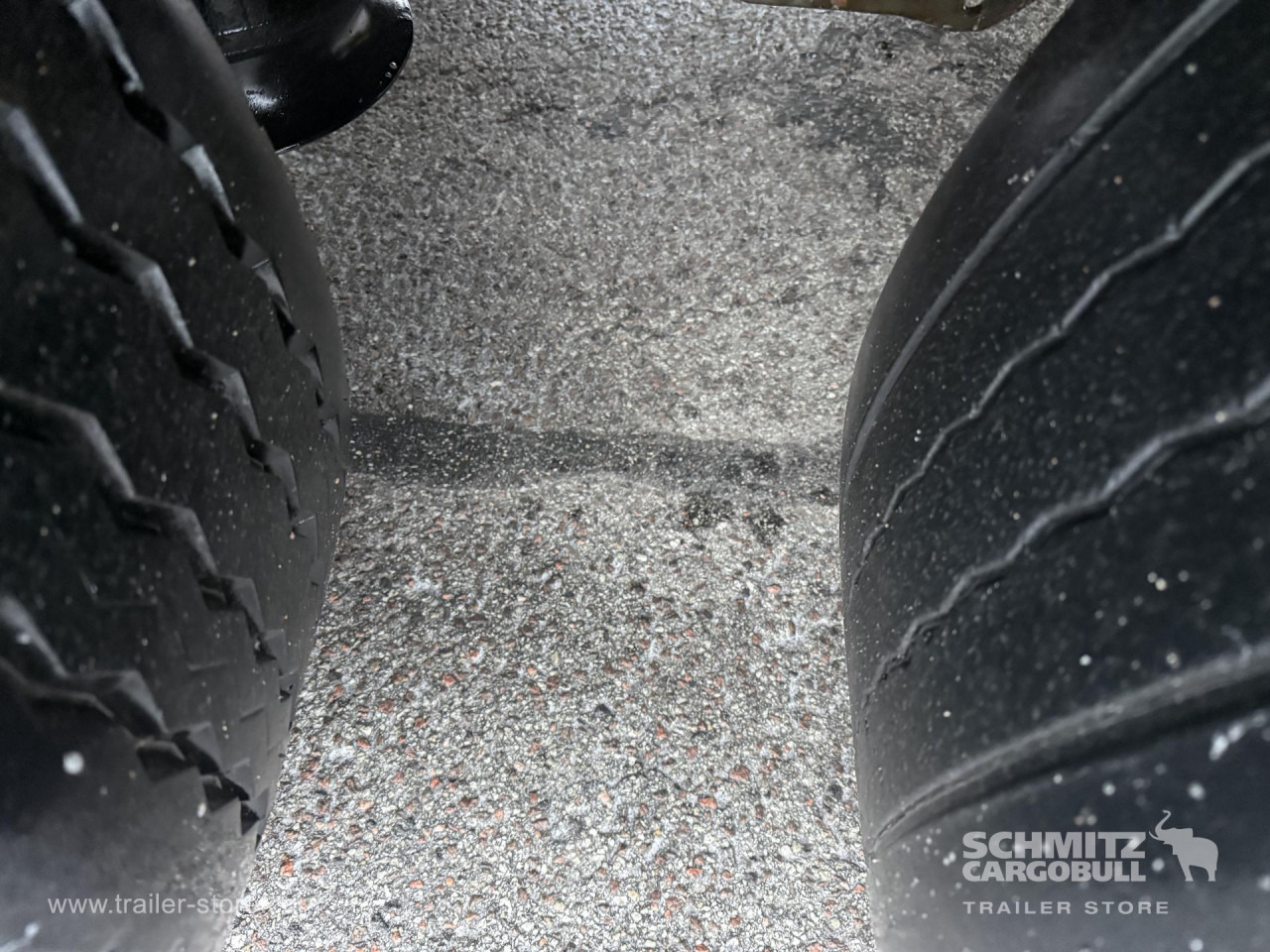 KRONE Curtainsider Standard - Semi-trailer dengan terpal samping: gambar 4 KRONE Curtainsider Standard - Semi-trailer dengan terpal samping: gambar 4