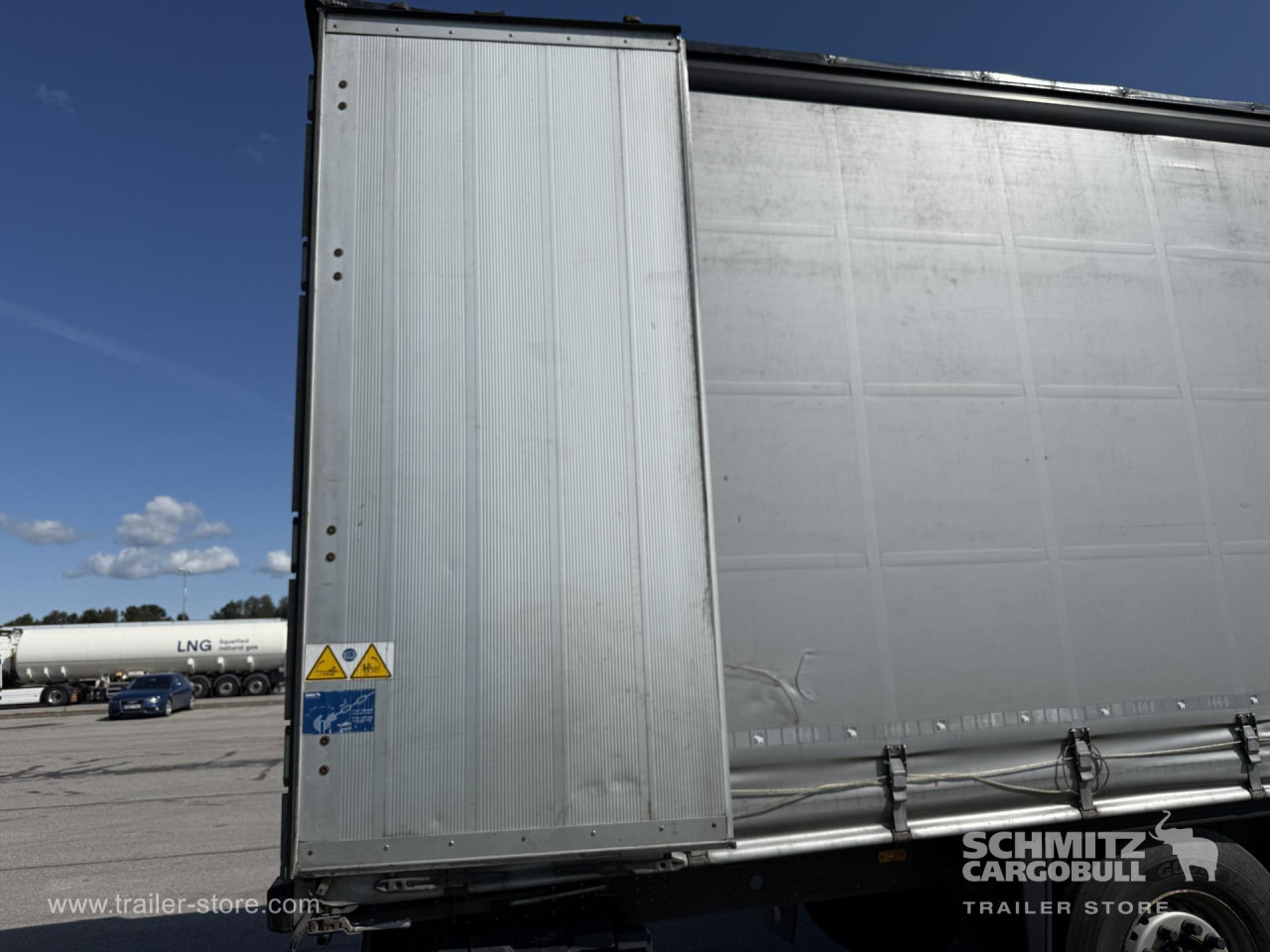 SCHMITZ Curtainsider Standard - Semi-trailer dengan terpal samping: gambar 2 SCHMITZ Curtainsider Standard - Semi-trailer dengan terpal samping: gambar 2