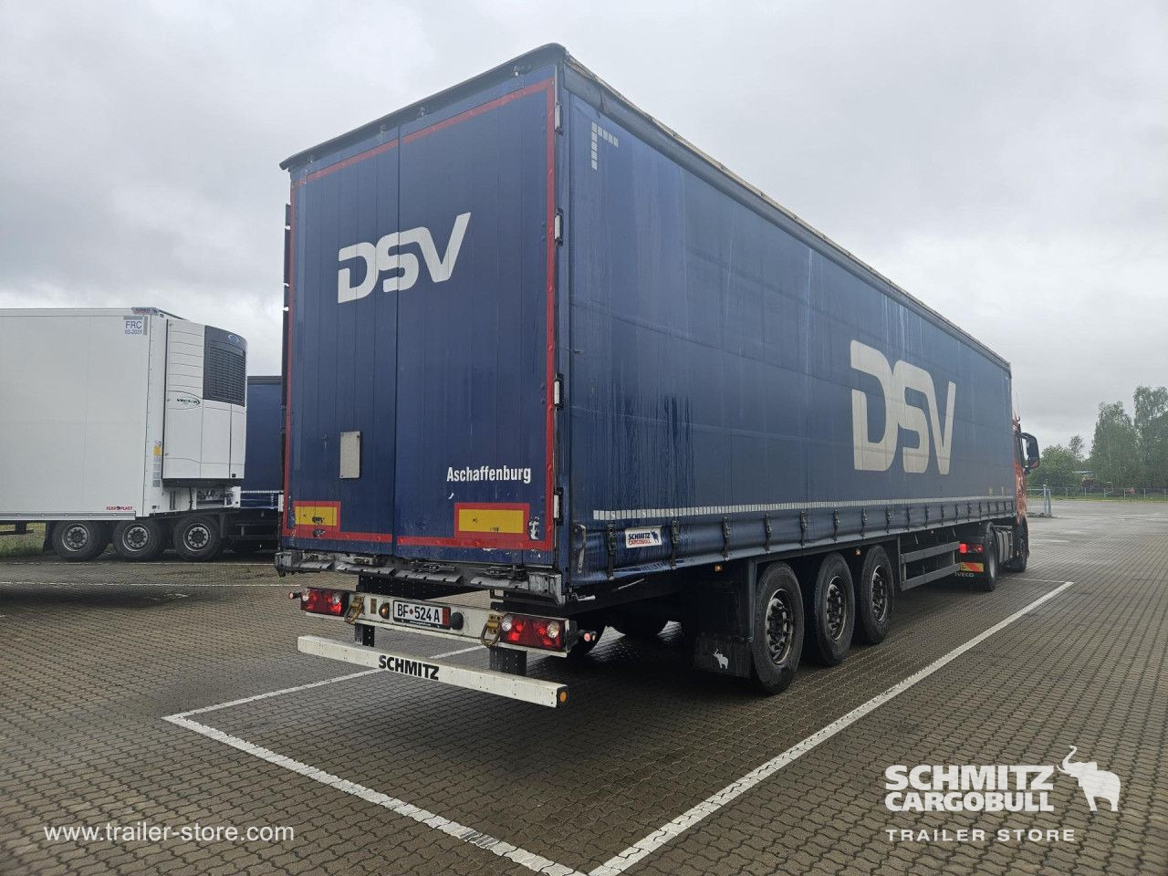 SCHMITZ Curtainsider Standard - Semi-trailer dengan terpal samping: gambar 1 SCHMITZ Curtainsider Standard - Semi-trailer dengan terpal samping: gambar 1