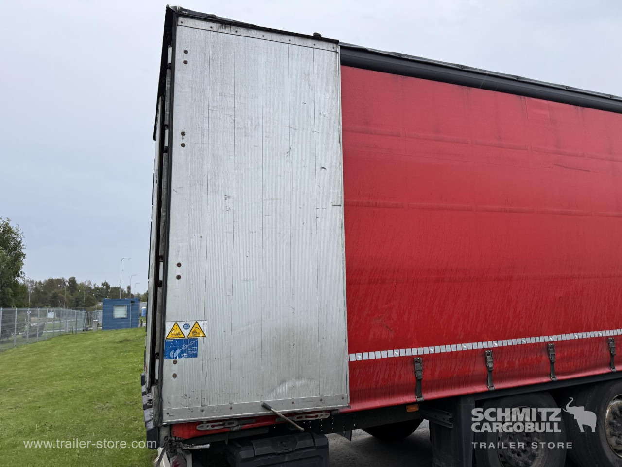 SCHMITZ Curtainsider Standard - Semi-trailer dengan terpal samping: gambar 3 SCHMITZ Curtainsider Standard - Semi-trailer dengan terpal samping: gambar 3