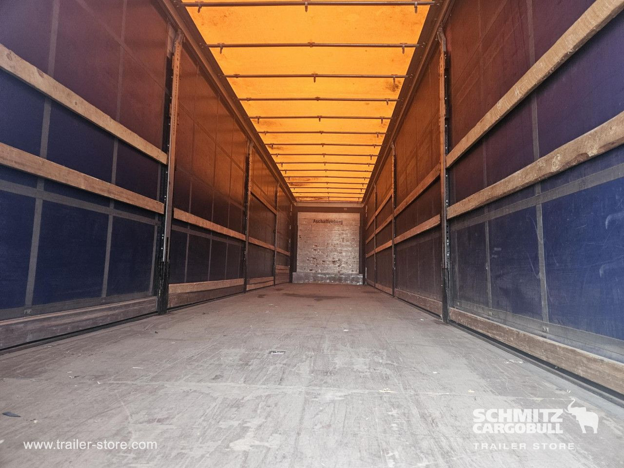 SCHMITZ Curtainsider Standard - Semi-trailer dengan terpal samping: gambar 5 SCHMITZ Curtainsider Standard - Semi-trailer dengan terpal samping: gambar 5