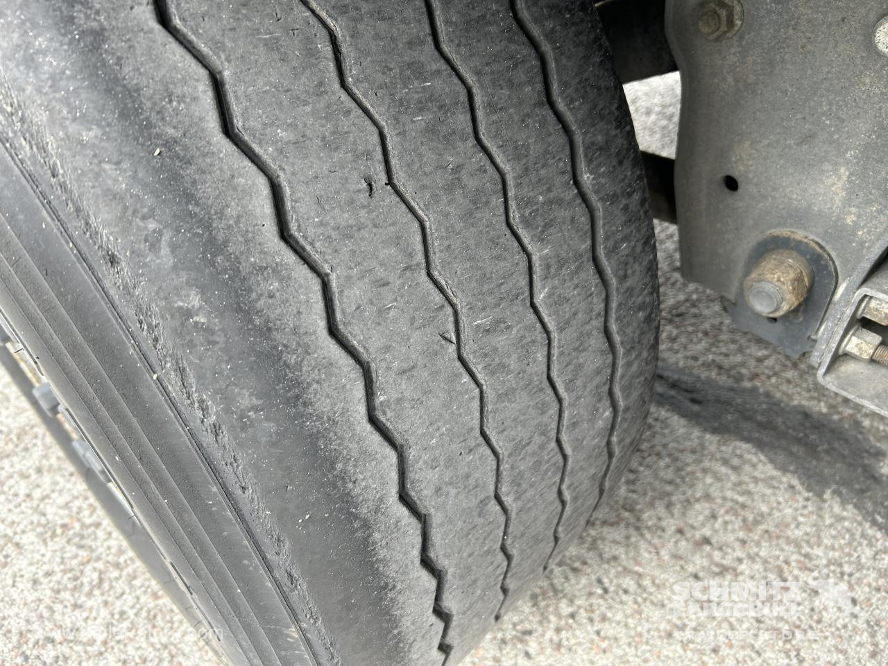 SCHMITZ Curtainsider Standard - Semi-trailer dengan terpal samping: gambar 4 SCHMITZ Curtainsider Standard - Semi-trailer dengan terpal samping: gambar 4