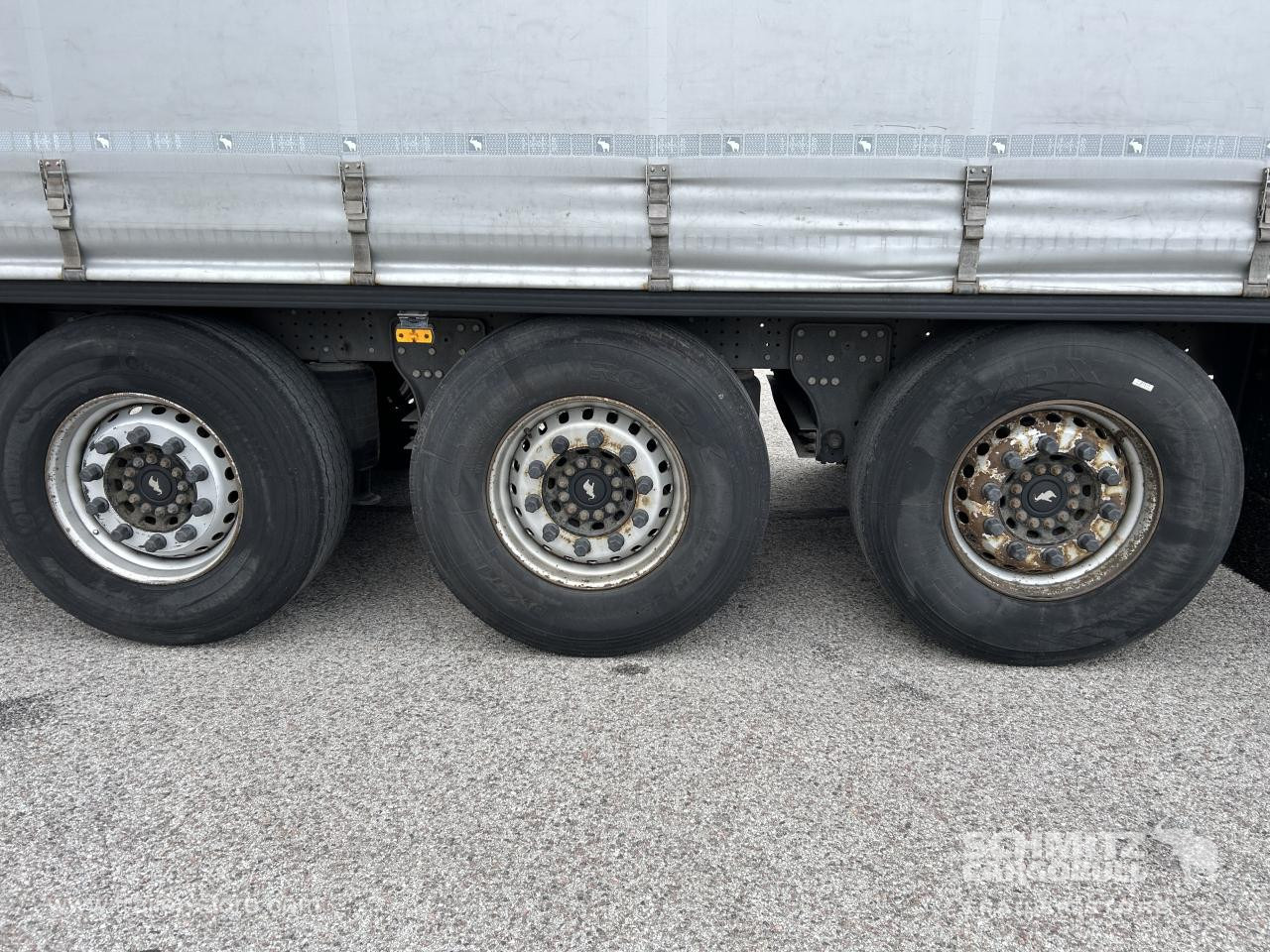 SCHMITZ Curtainsider Standard - Semi-trailer dengan terpal samping: gambar 5 SCHMITZ Curtainsider Standard - Semi-trailer dengan terpal samping: gambar 5