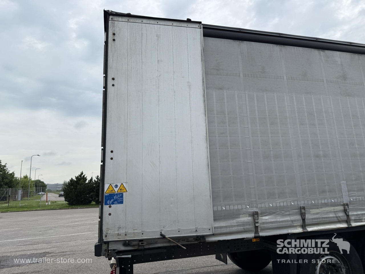 SCHMITZ Curtainsider Standard - Semi-trailer dengan terpal samping: gambar 3 SCHMITZ Curtainsider Standard - Semi-trailer dengan terpal samping: gambar 3