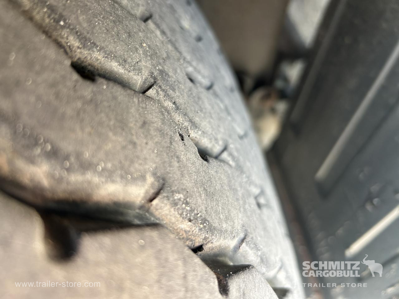 SCHMITZ Curtainsider Standard - Semi-trailer dengan terpal samping: gambar 3 SCHMITZ Curtainsider Standard - Semi-trailer dengan terpal samping: gambar 3