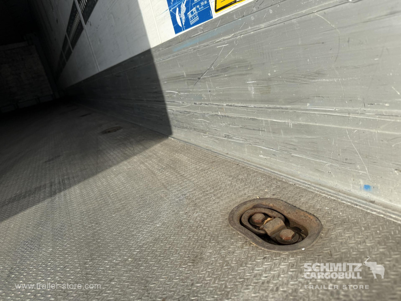 Semi-trailer isotermal SCHMITZ Reefer Standard Double deck: gambar 15 Semi-trailer isotermal SCHMITZ Reefer Standard Double deck: gambar 15