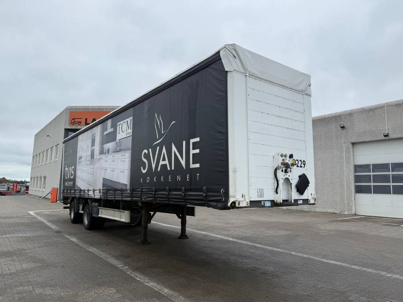 Fliegl Curtainsider / Planenauflieger / Gardin - Semi-trailer dengan terpal samping: gambar 1 Fliegl Curtainsider / Planenauflieger / Gardin - Semi-trailer dengan terpal samping: gambar 1