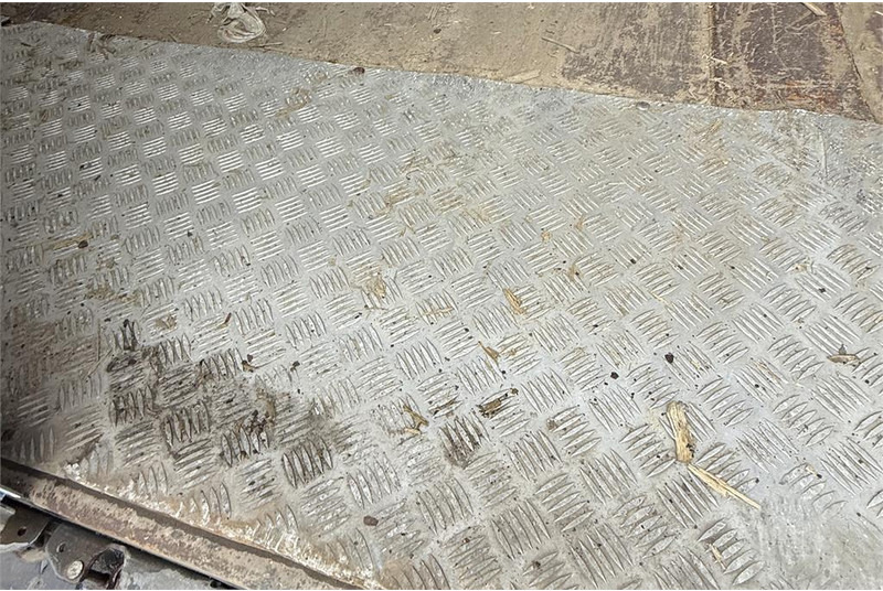 Semi-trailer kotak tertutup KEL-BERG 34 pl. MEGA: gambar 12