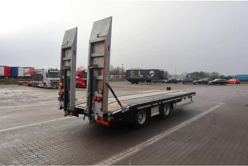 KEL-BERG Med ramper - Trailer low bed: gambar 3 KEL-BERG Med ramper - Trailer low bed: gambar 3