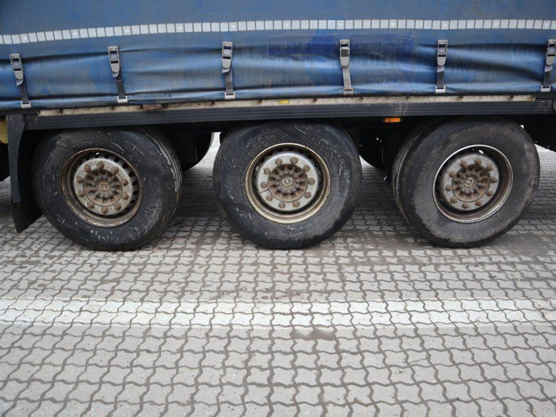 Krone 3 axle curtainside trailer - Semi-trailer dengan terpal samping: gambar 4 Krone 3 axle curtainside trailer - Semi-trailer dengan terpal samping: gambar 4
