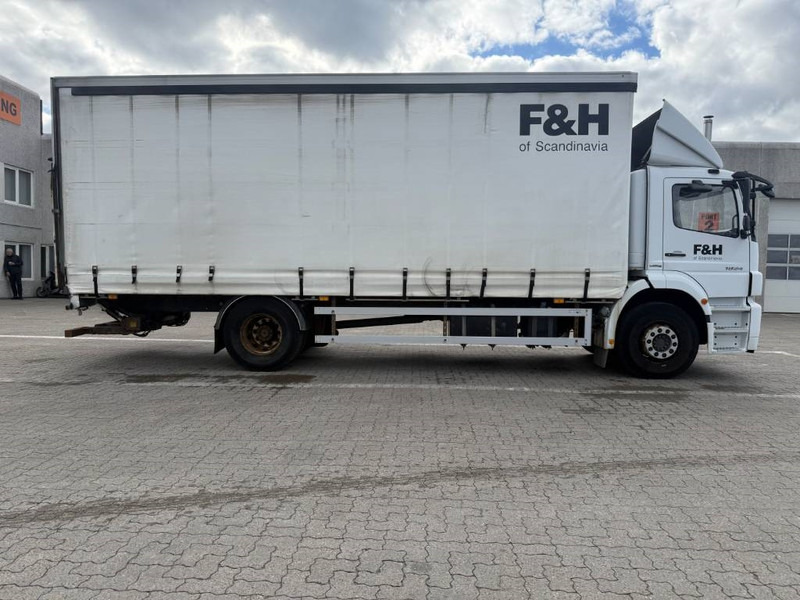 Mercedes-Benz Truck / Lastkraftwagen / Lastbil - Truk dengan terpal samping: gambar 2 Mercedes-Benz Truck / Lastkraftwagen / Lastbil - Truk dengan terpal samping: gambar 2