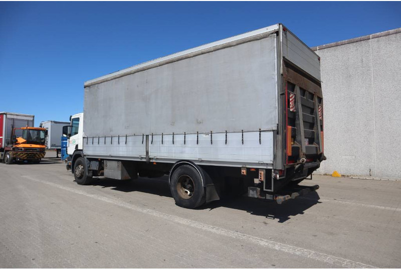 Scania P 94-230 Curtainsider/Plane/Gardin - Truk dengan terpal samping: gambar 4 Scania P 94-230 Curtainsider/Plane/Gardin - Truk dengan terpal samping: gambar 4