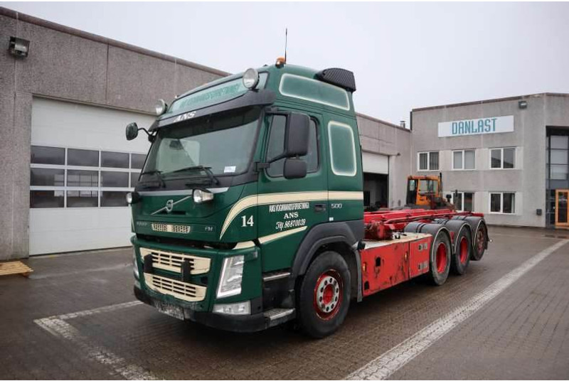 Volvo FM 500 EURO 6 - Truk pembawa sistem kabel: gambar 1 Volvo FM 500 EURO 6 - Truk pembawa sistem kabel: gambar 1