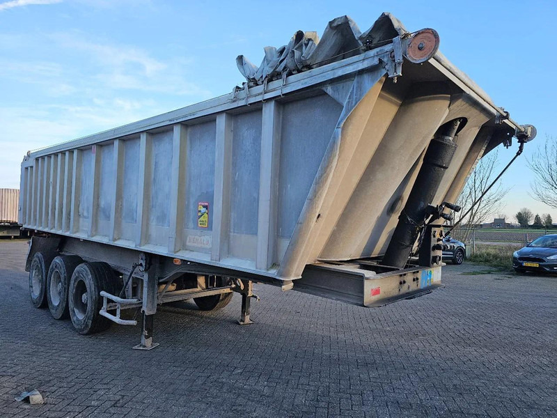 Benalu C34 - Semi-trailer jungkit: gambar 3 Benalu C34 - Semi-trailer jungkit: gambar 3