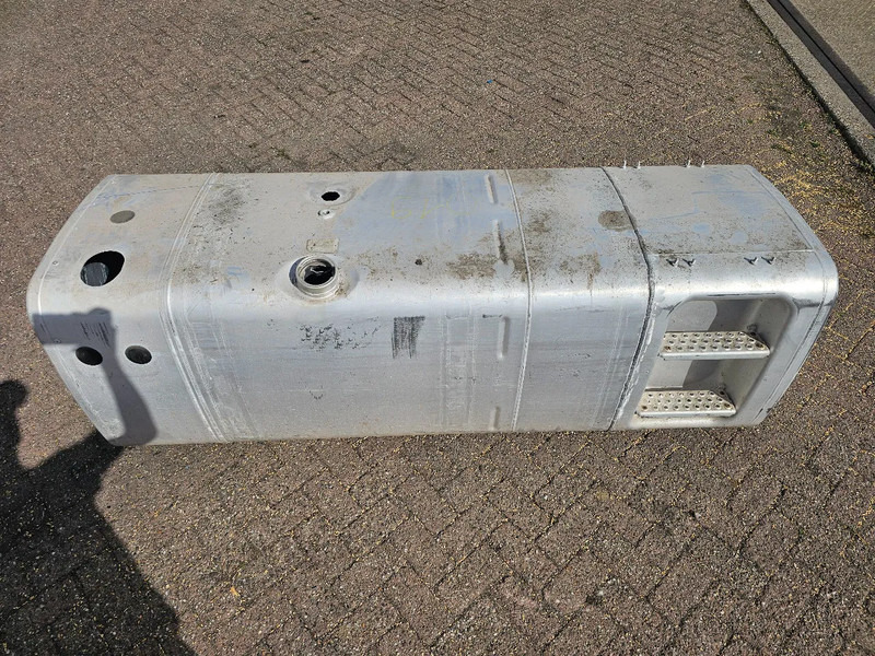 MAN Brandstoftank 760 Liter - L210 B70 H70 - Onderdeel nr. 81.12201-6503 - Tangki bahan bakar untuk Truk: gambar 1 MAN Brandstoftank 760 Liter - L210 B70 H70 - Onderdeel nr. 81.12201-6503 - Tangki bahan bakar untuk Truk: gambar 1