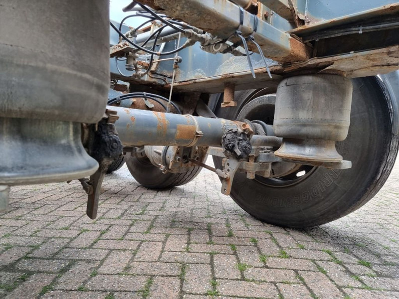 Semi-trailer pengangkut mobil Netam-Fruehauf SMB - Drumbrakes: gambar 10 Semi-trailer pengangkut mobil Netam-Fruehauf SMB - Drumbrakes: gambar 10