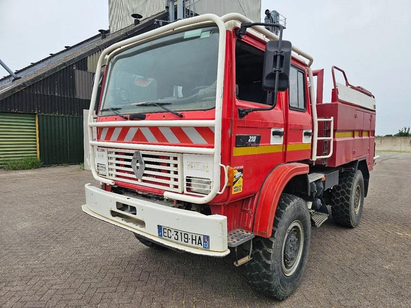 Renault M210 - Truk pemadam kebakaran: gambar 1 Renault M210 - Truk pemadam kebakaran: gambar 1