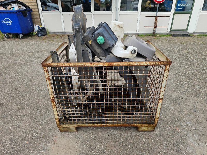 MAN Bak met vrachtwagen onderdelen - Suku cadang untuk Truk: gambar 2 MAN Bak met vrachtwagen onderdelen - Suku cadang untuk Truk: gambar 2