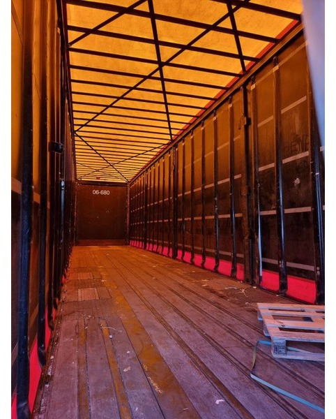 Semi-trailer dengan terpal samping Van Hool SAF: gambar 10 Semi-trailer dengan terpal samping Van Hool SAF: gambar 10