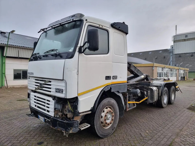 Volvo FH 12.420 6x4 - Manual Gear - STEEL/STEEL - Big Axles - PTO - Truk jungkit: gambar 2 Volvo FH 12.420 6x4 - Manual Gear - STEEL/STEEL - Big Axles - PTO - Truk jungkit: gambar 2