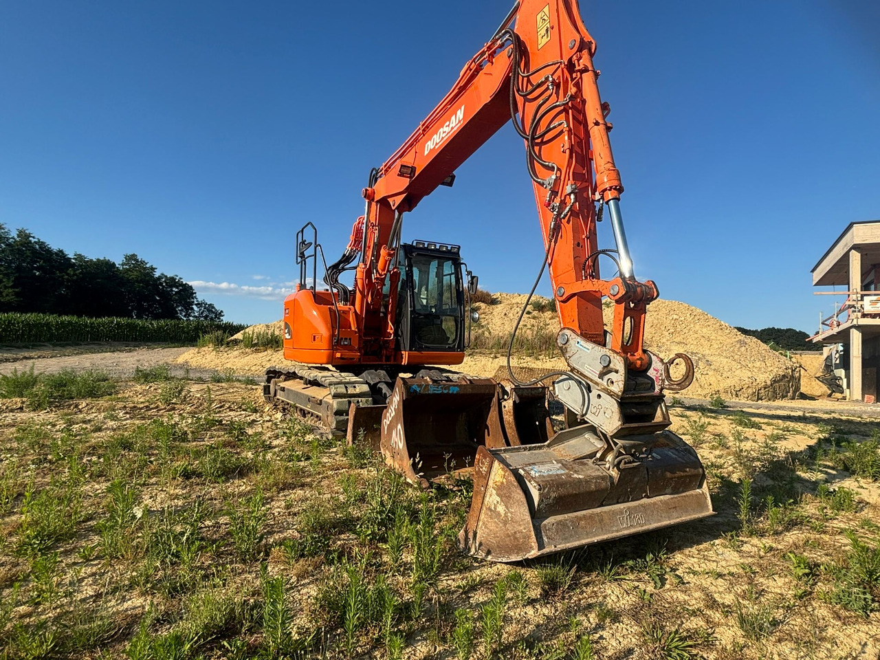 DOOSAN DX 140 LCR-3 - Ekskavator perayap: gambar 3 DOOSAN DX 140 LCR-3 - Ekskavator perayap: gambar 3