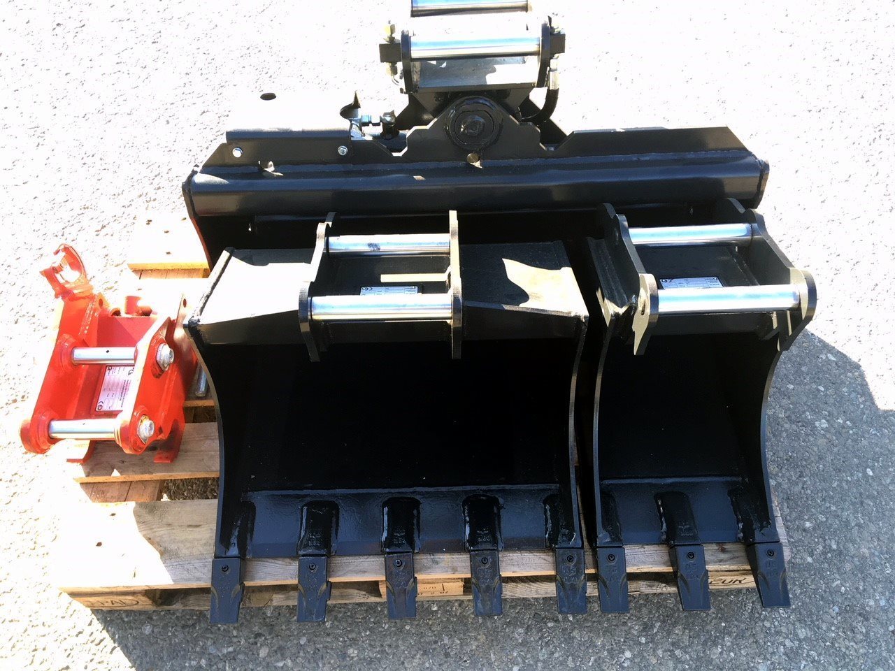 Geel-Martin Package of buckets - Ember untuk Ekskavator mini: gambar 1 Geel-Martin Package of buckets - Ember untuk Ekskavator mini: gambar 1