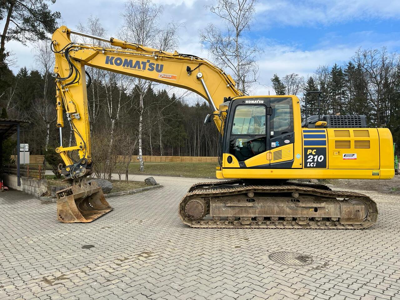 KOMATSU PC 210 LCI-11 - Ekskavator perayap: gambar 1 KOMATSU PC 210 LCI-11 - Ekskavator perayap: gambar 1