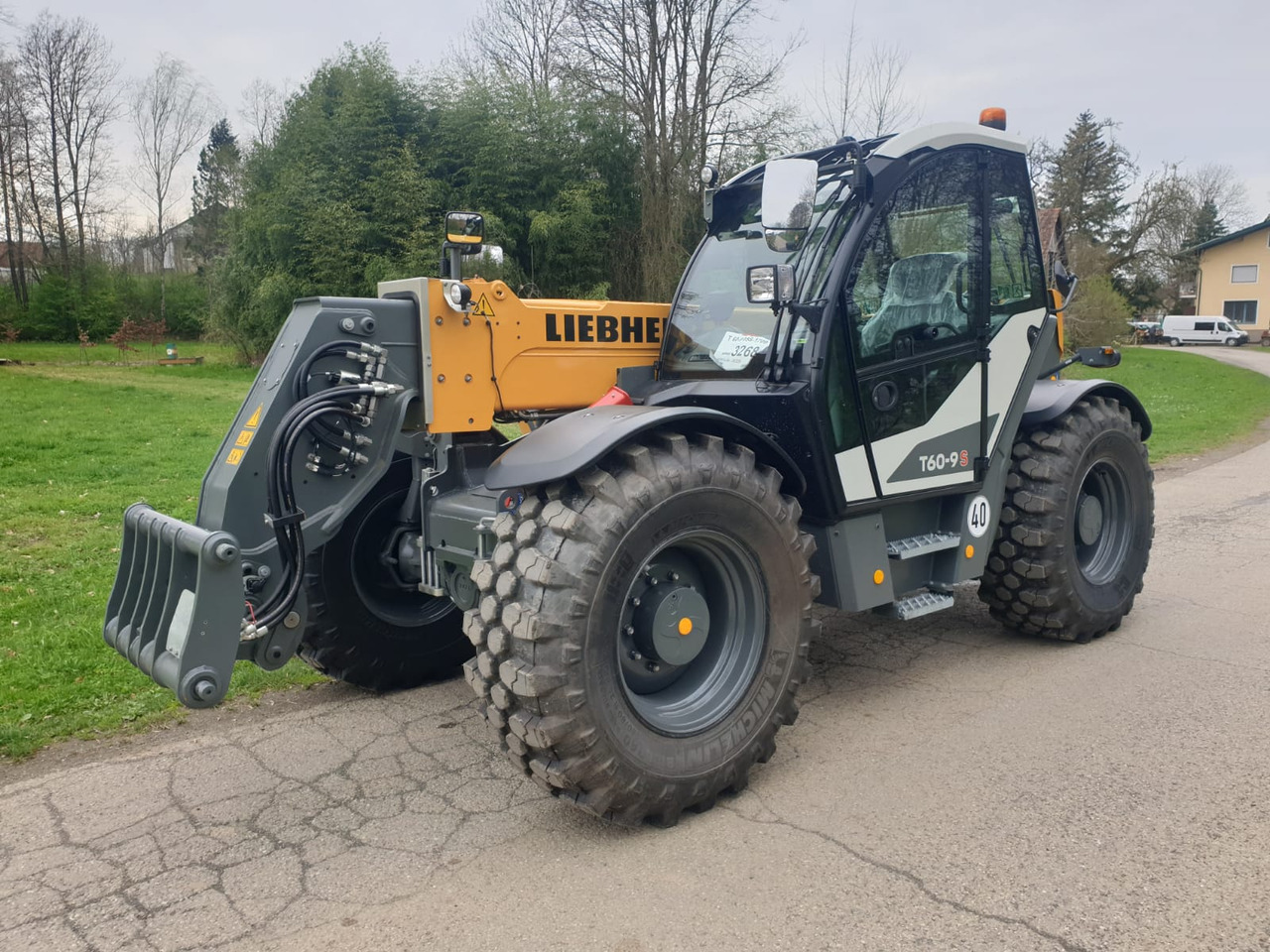 LIEBHERR T 60-9s - Telehandler: gambar 3 LIEBHERR T 60-9s - Telehandler: gambar 3