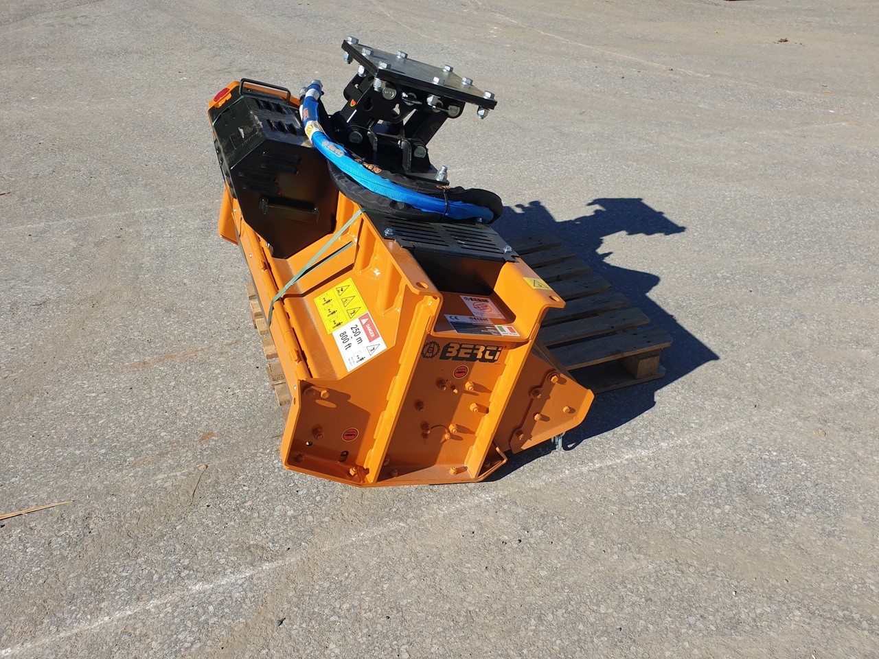 BERTI PARK/SB 110 - Hydraulic mulching head - Lampiran untuk Ekskavator: gambar 5 BERTI PARK/SB 110 - Hydraulic mulching head - Lampiran untuk Ekskavator: gambar 5