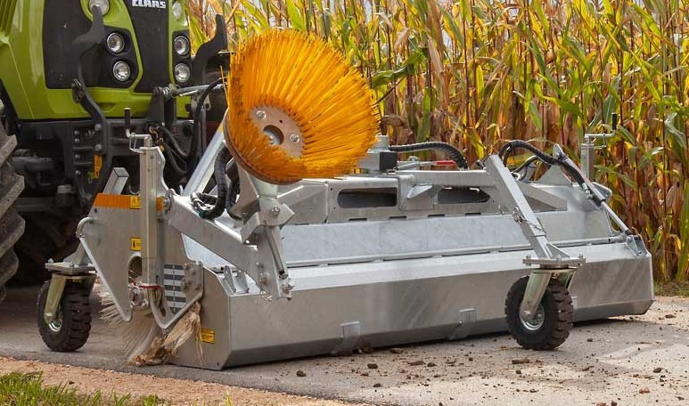 Sweeper type Typ 600 - Sapu untuk Traktor kehutanan: gambar 2 Sweeper type Typ 600 - Sapu untuk Traktor kehutanan: gambar 2