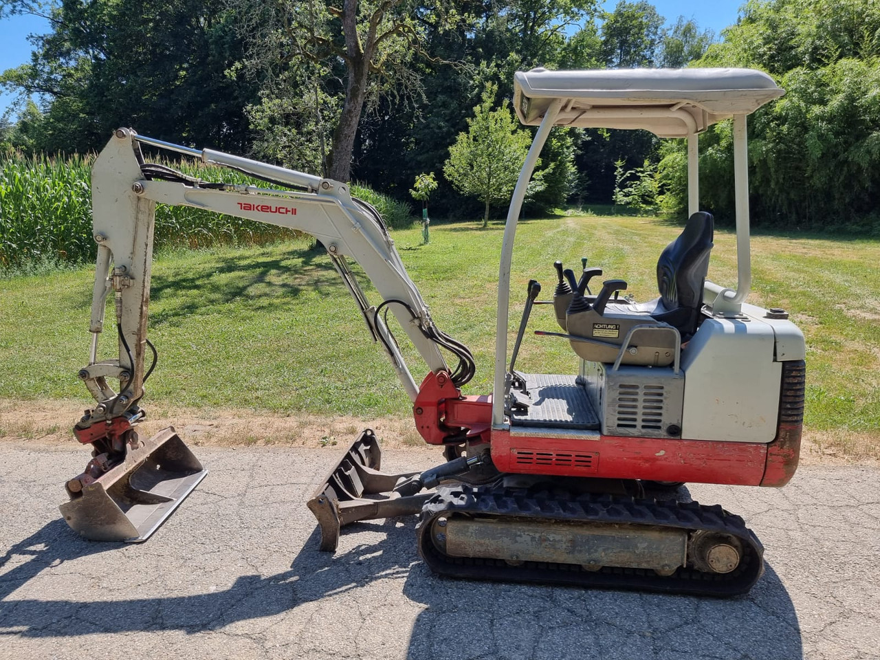 TAKEUCHI TB 016 - Ekskavator mini: gambar 1 TAKEUCHI TB 016 - Ekskavator mini: gambar 1