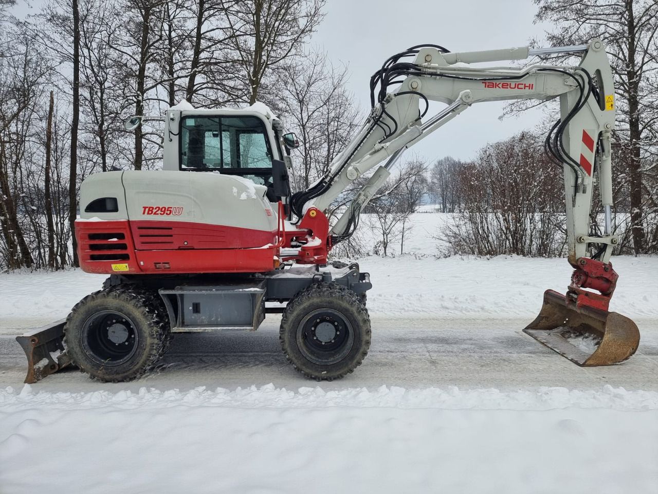 TAKEUCHI TB 295 W - Ekskavator roda: gambar 2 TAKEUCHI TB 295 W - Ekskavator roda: gambar 2