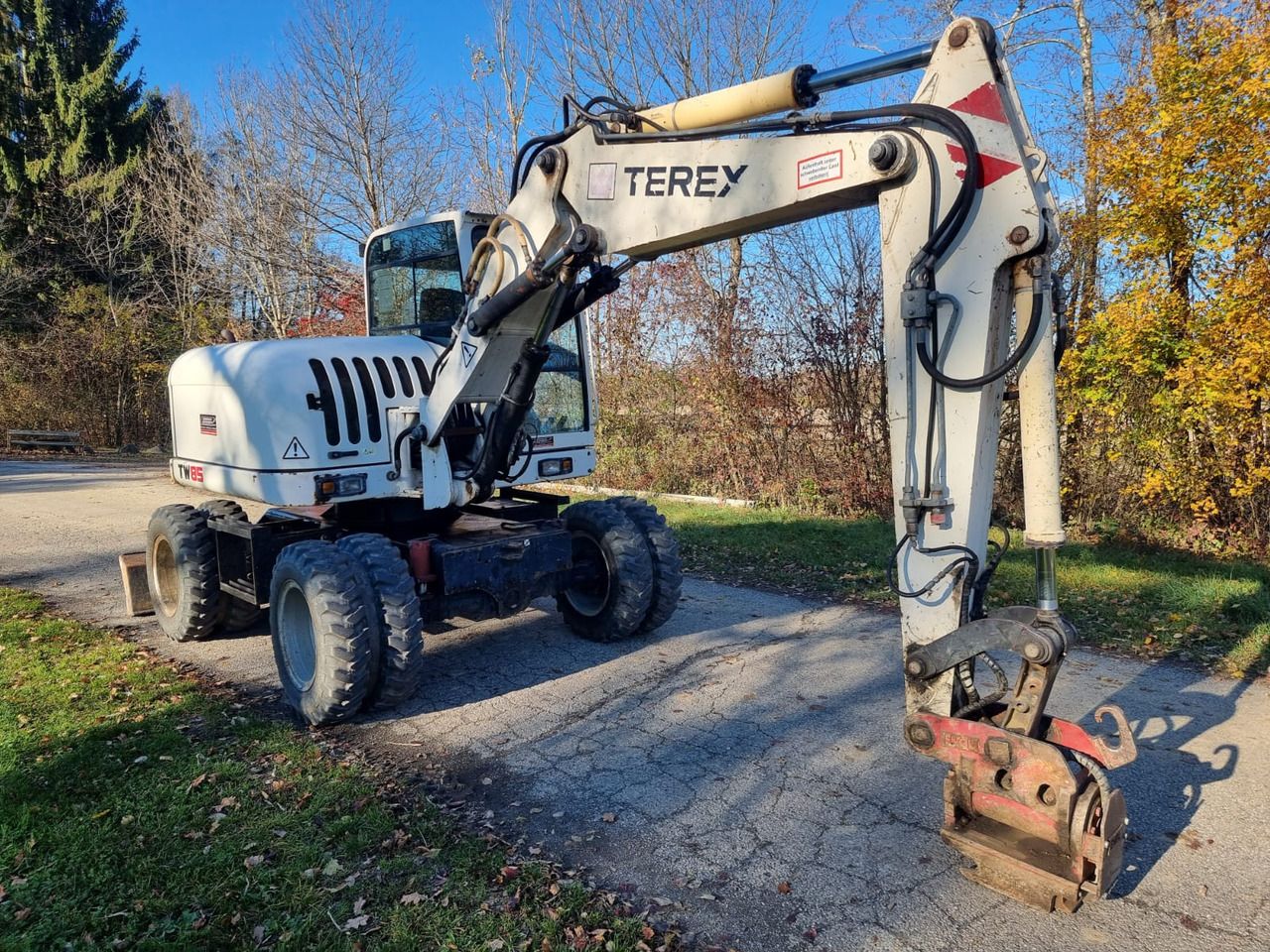 TEREX TW 85 - Ekskavator roda: gambar 4 TEREX TW 85 - Ekskavator roda: gambar 4