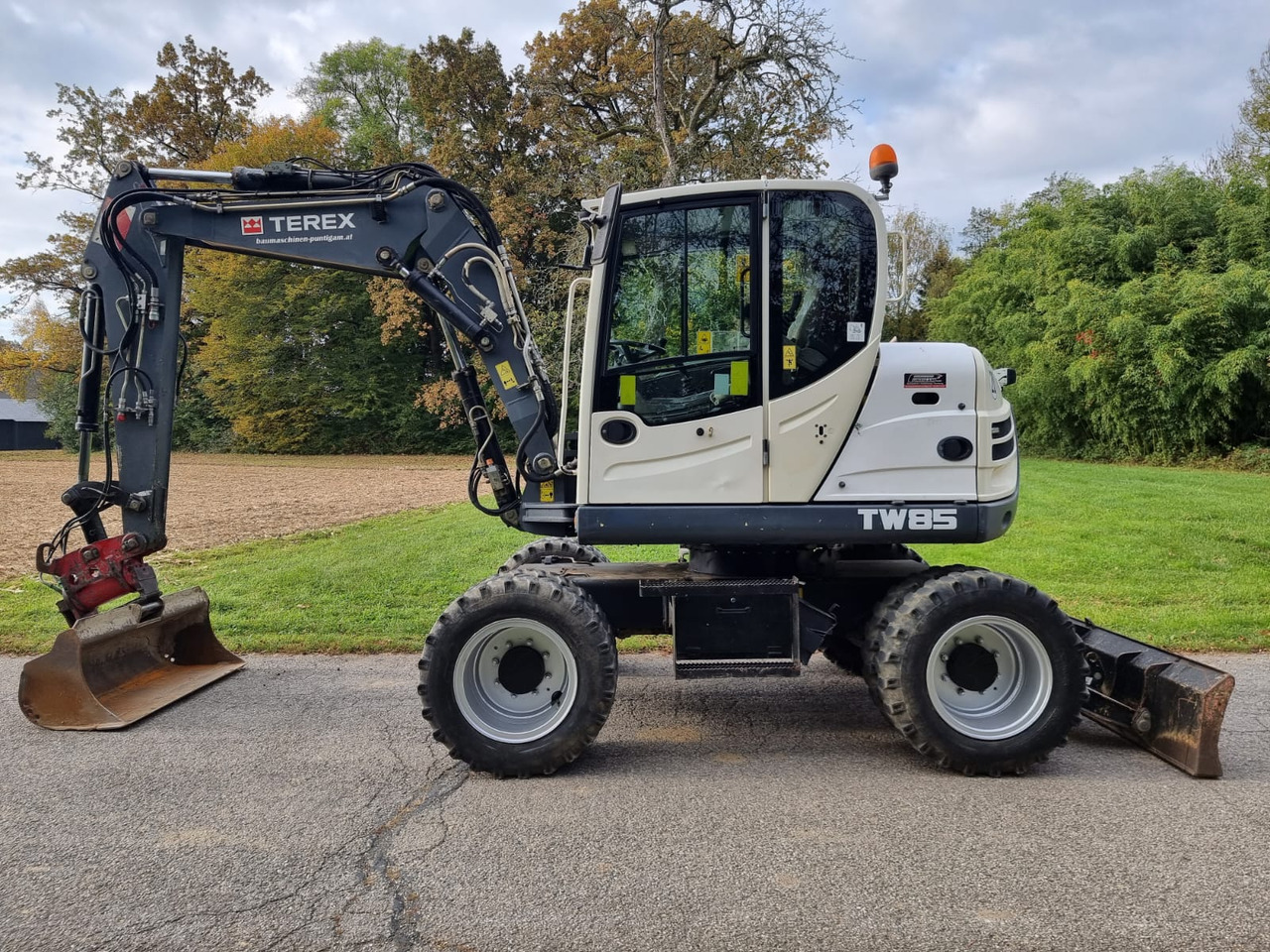 Terex TW 85 - Ekskavator roda: gambar 1 Terex TW 85 - Ekskavator roda: gambar 1