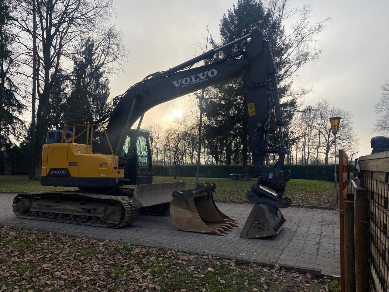 VOLVO ECR 235 EL - Ekskavator perayap: gambar 5 VOLVO ECR 235 EL - Ekskavator perayap: gambar 5