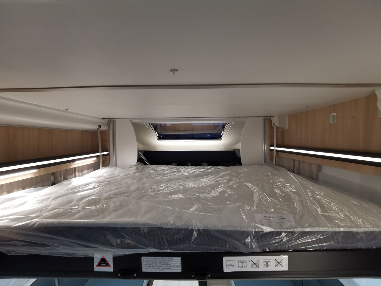 Mobil rumah semi-terintegrasi Chausson 640 ETAPE LINE /-2025- / XXL - HUBBETT & RAUMBAD: gambar 13